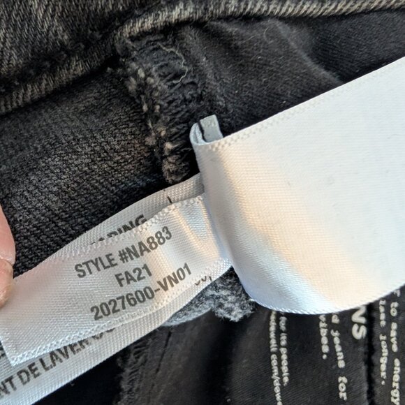 Black Women's Jeans - Picture 13 of 15